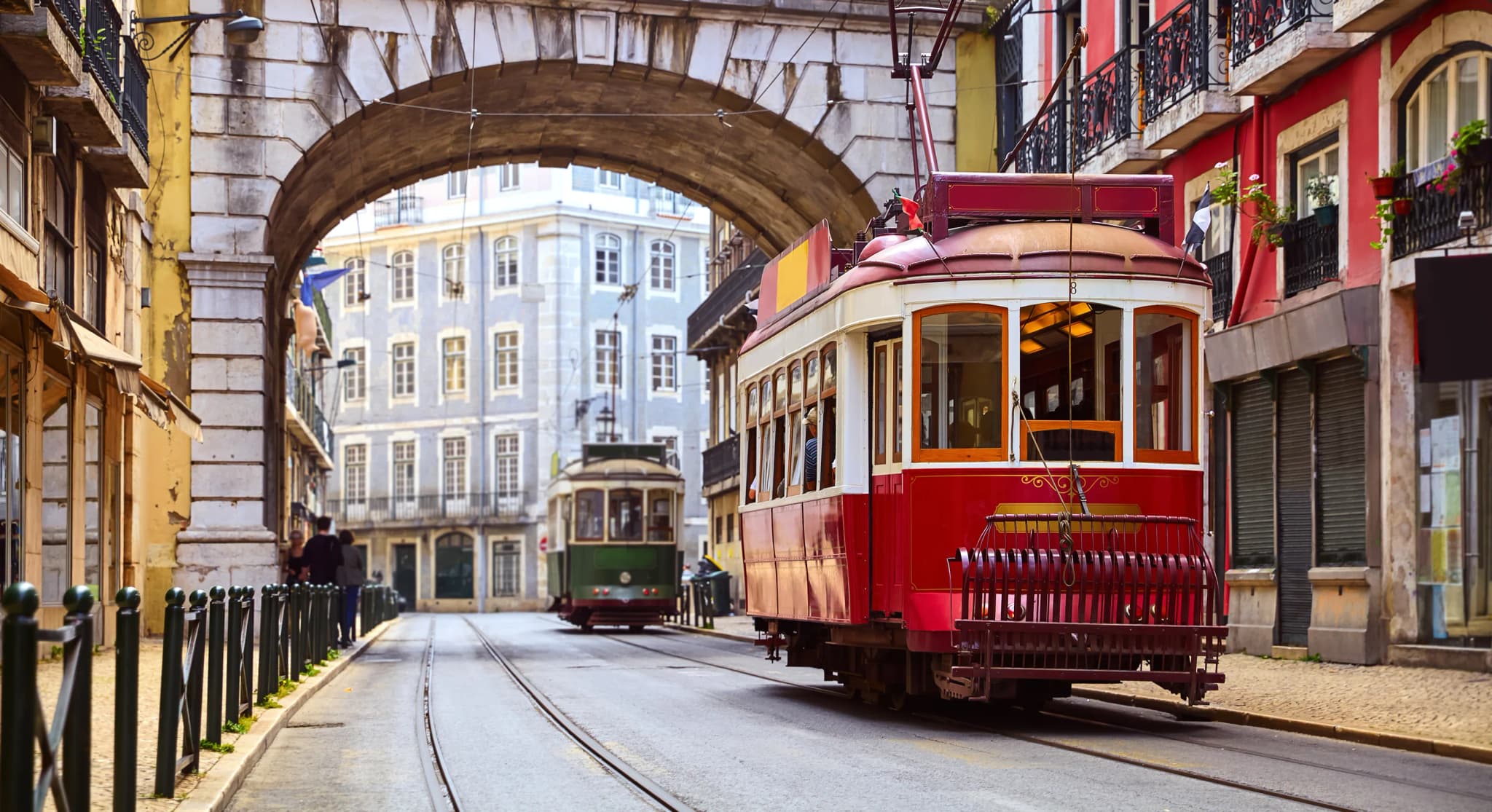 9 Reasons to Move to Portugal with a Passive Income D7 Visa