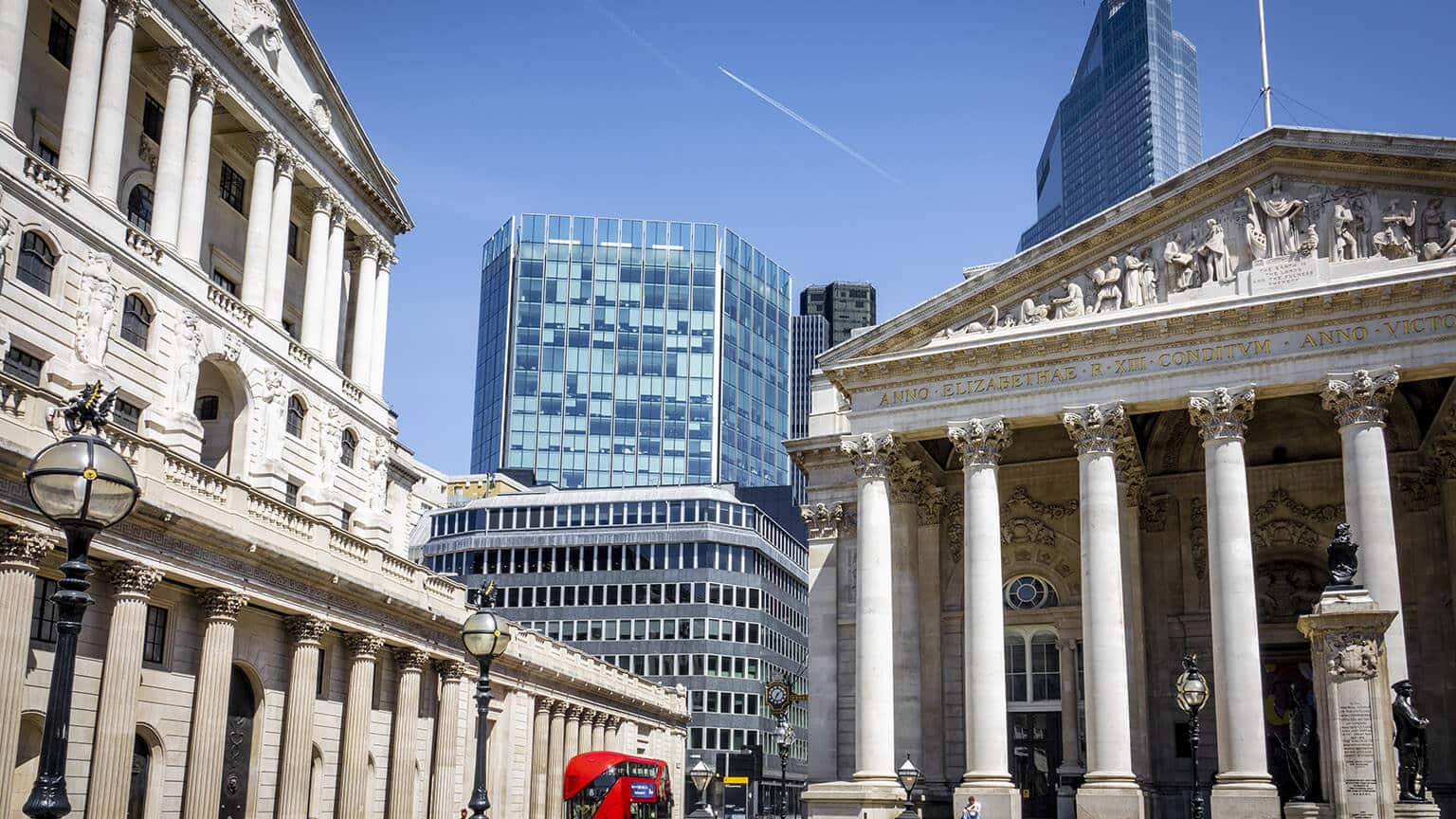 British Banks Will Stop Serving EU Citizens from 2021