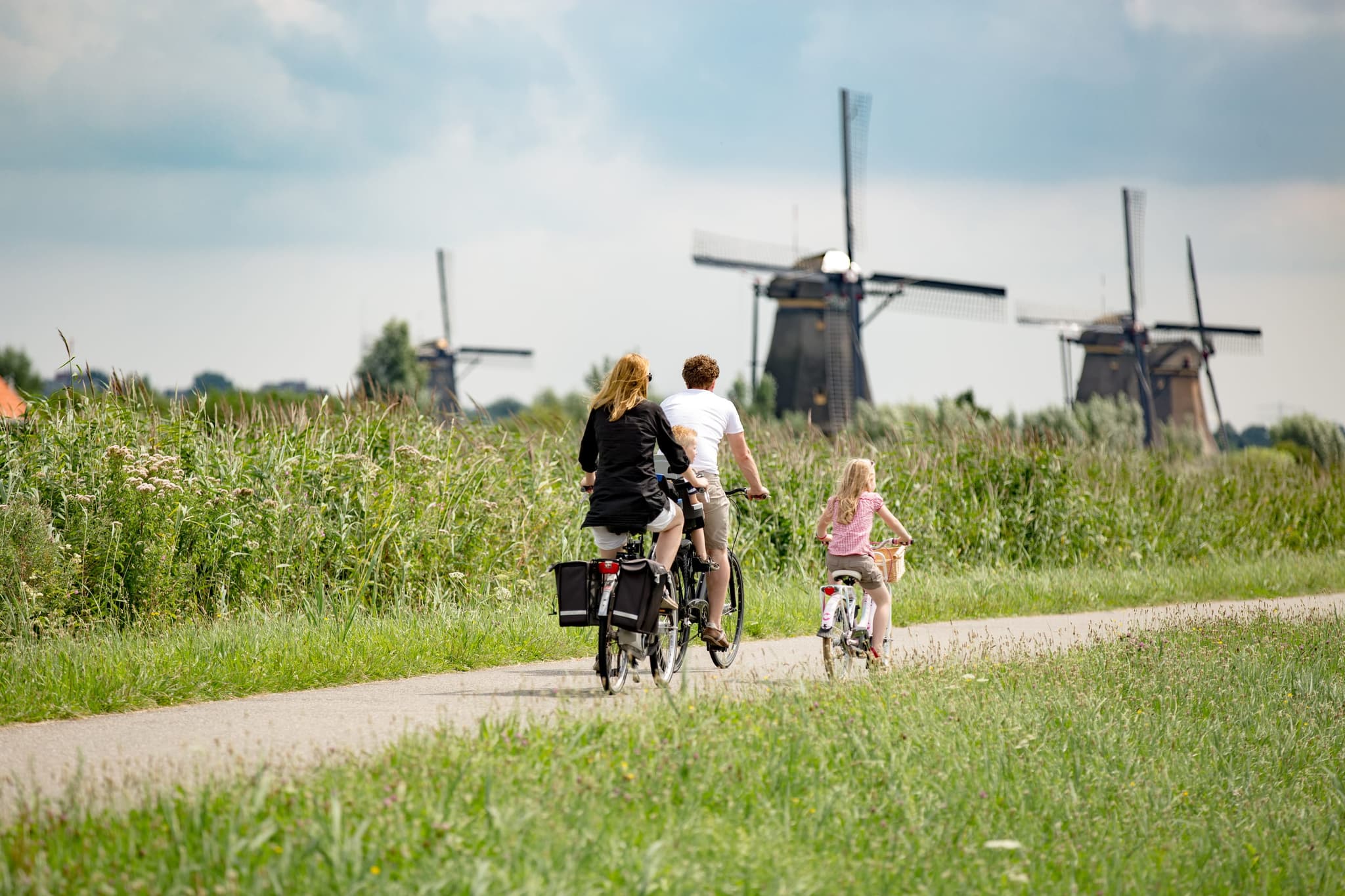 Netherlands Citizenship: How to Move to a Happy, Thriving Country