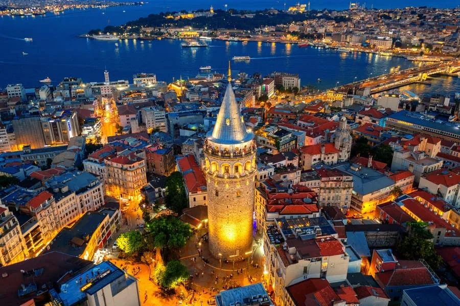 Living in Istanbul, Türkiye