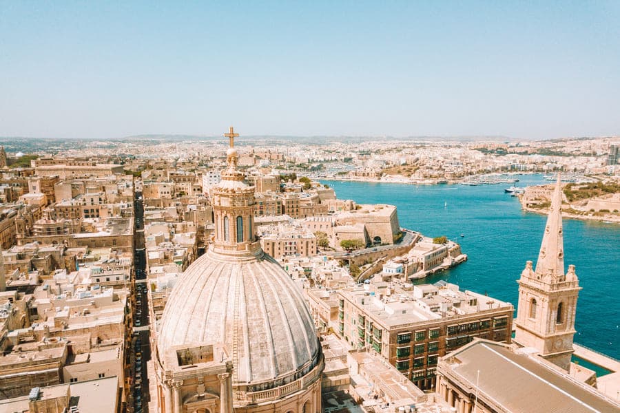 Malta citizenship by naturalisation for exceptional services by direct investment