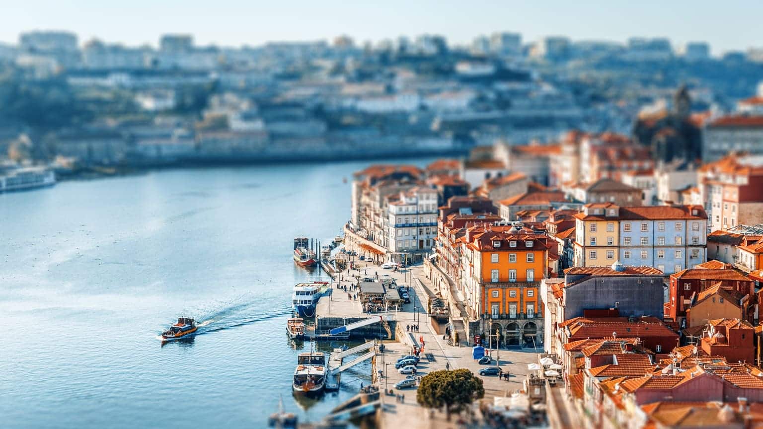 47,000 People Extended Portuguese Residence Permit Online in a Month