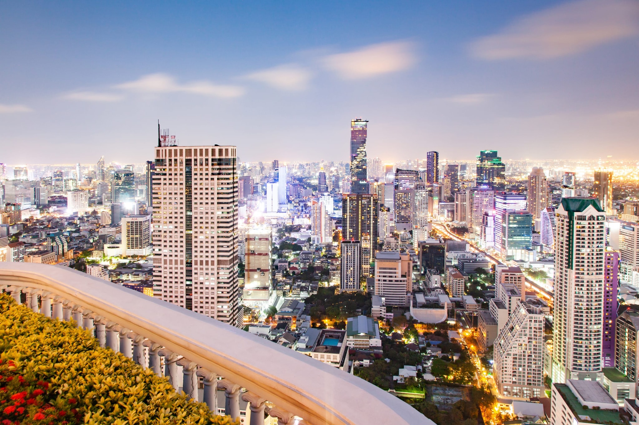 How US citizens can relocate to Thailand: obtaining an investor visa