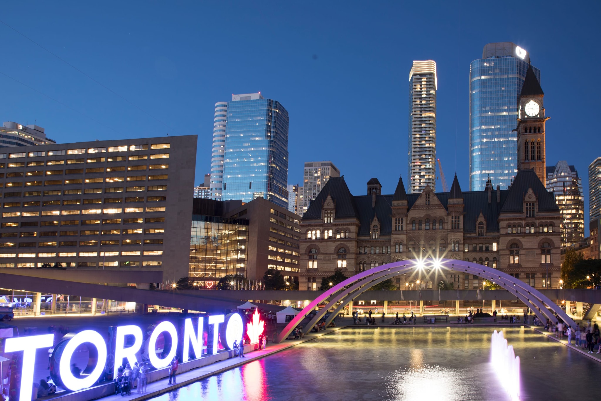 How to move from the US to Canada and get permanent residency
